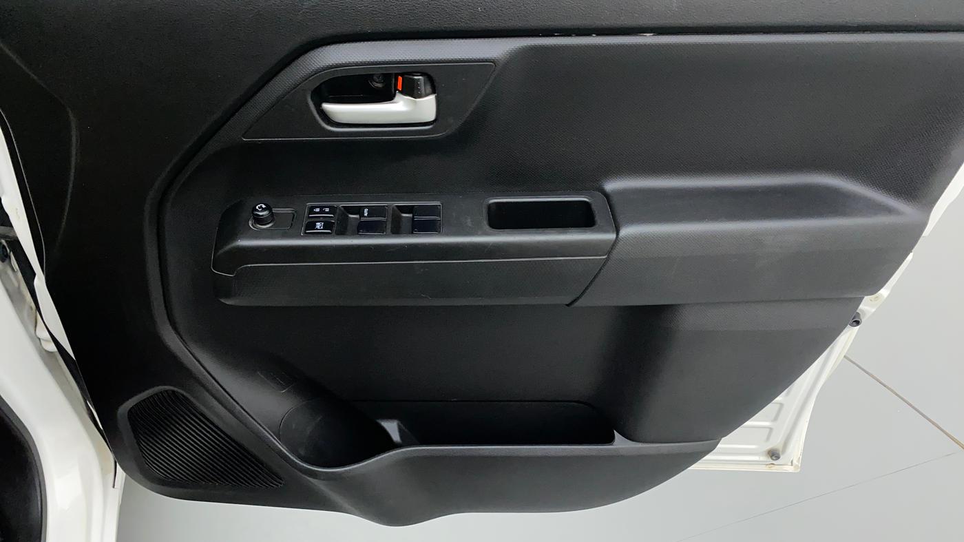 2020 Maruti New Wagon-R VXI 1.0, Petrol, Manual, 52,181 km, Driver Side Door Panels Control