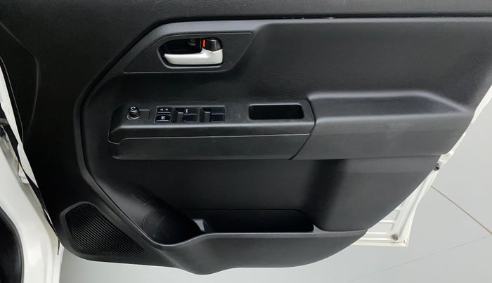 2020 Maruti New Wagon-R VXI 1.0, Petrol, Manual, 52,181 km, Driver Side Door Panels Control