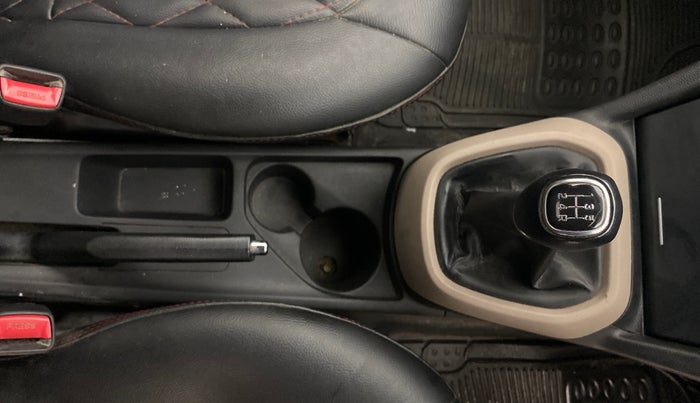 2016 Hyundai Xcent S 1.2 SPECIAL EDITION, Petrol, Manual, 74,812 km, Gear Lever