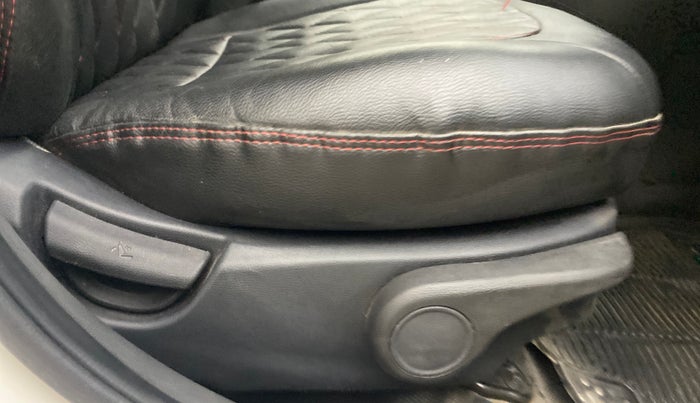 2016 Hyundai Xcent S 1.2 SPECIAL EDITION, Petrol, Manual, 74,812 km, Driver Side Adjustment Panel