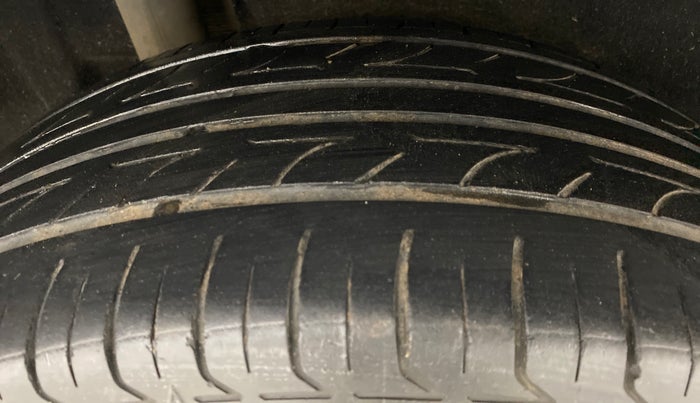 2016 Maruti Vitara Brezza VDI OPT, Diesel, Manual, 78,393 km, Right Rear Tyre Tread