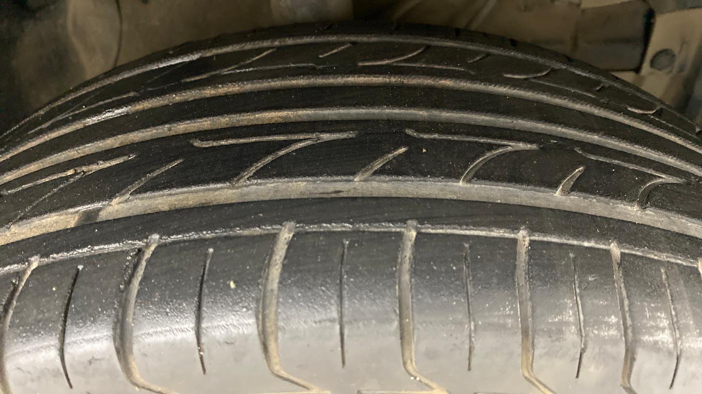 2016 Maruti Vitara Brezza VDI OPT, Diesel, Manual, 78,393 km, Right Front Tyre Tread