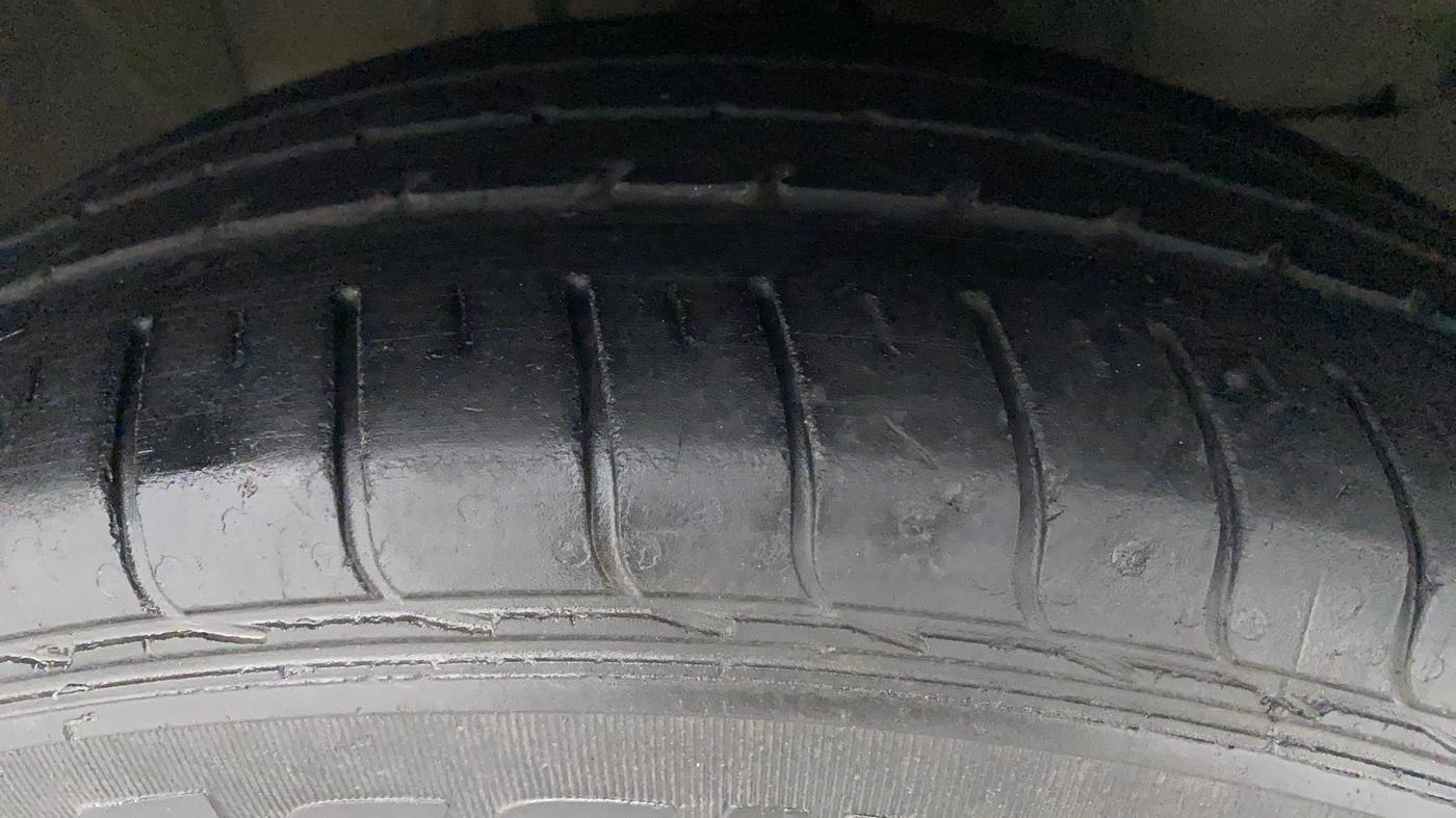 2017 Honda WR-V 1.2L I-VTEC VX MT, Petrol, Manual, 42,754 km, Right Front Tyre Tread