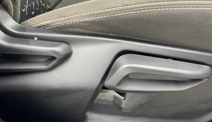 2020 Tata Tiago XZ PLUS DUAL TONE PETROL, Petrol, Manual, 43,671 km, Driver Side Adjustment Panel