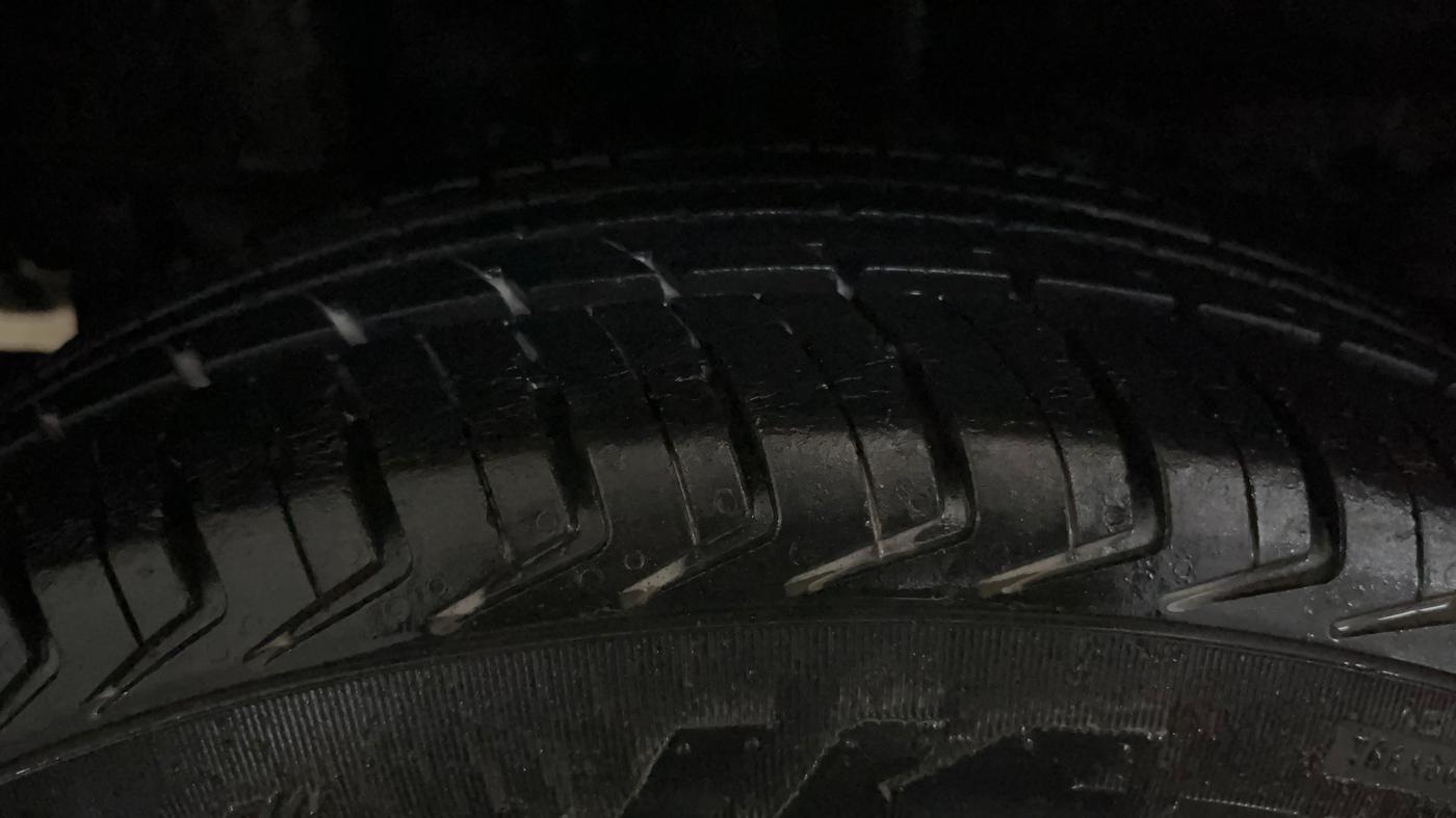 2020 Tata TIGOR XE PETROL, Petrol, Manual, 34,954 km, Right Rear Tyre Tread