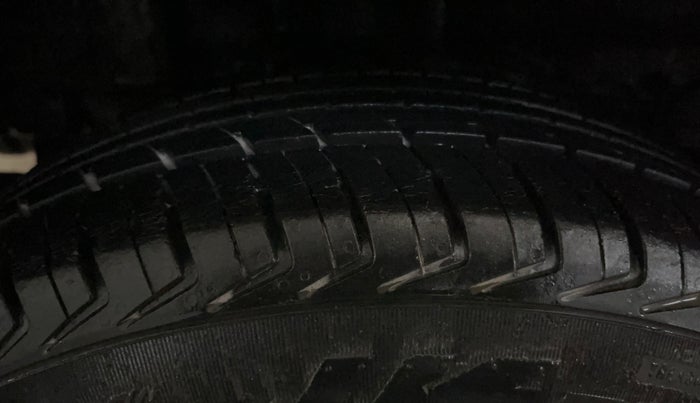2020 Tata TIGOR XE PETROL, Petrol, Manual, 34,844 km, Right Rear Tyre Tread