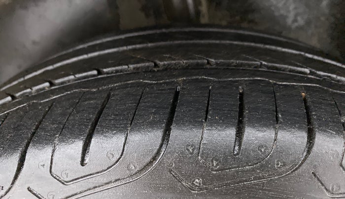 2015 Volkswagen Polo GT TSI 1.2 PETROL AT, Petrol, Automatic, 79,406 km, Left Rear Tyre Tread