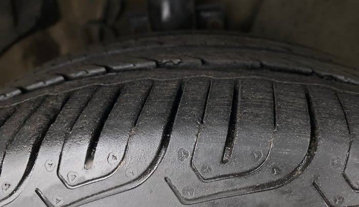 2015 Volkswagen Polo GT TSI 1.2 PETROL AT, Petrol, Automatic, 79,406 km, Right Front Tyre Tread