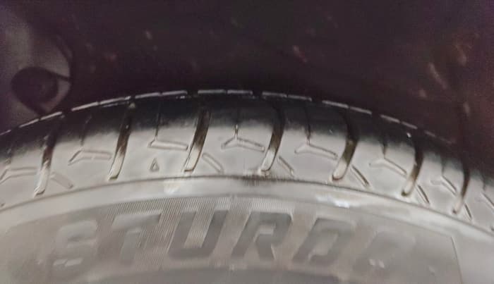 2016 Hyundai Verna 1.6 VTVT S AT, Petrol, Automatic, 80,249 km, Right Rear Tyre Tread