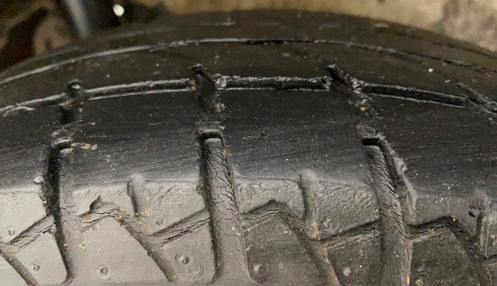 2018 Maruti Wagon R 1.0 LXI CNG, CNG, Manual, 93,462 km, Right Rear Tyre Tread