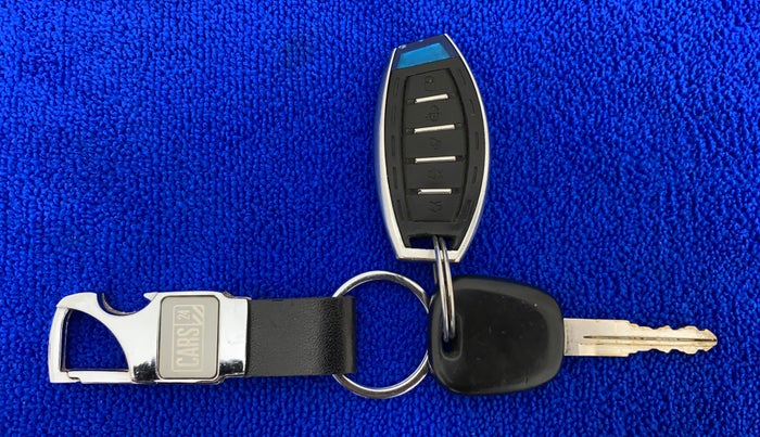 2018 Maruti Wagon R 1.0 LXI CNG, CNG, Manual, 93,462 km, Key Close Up