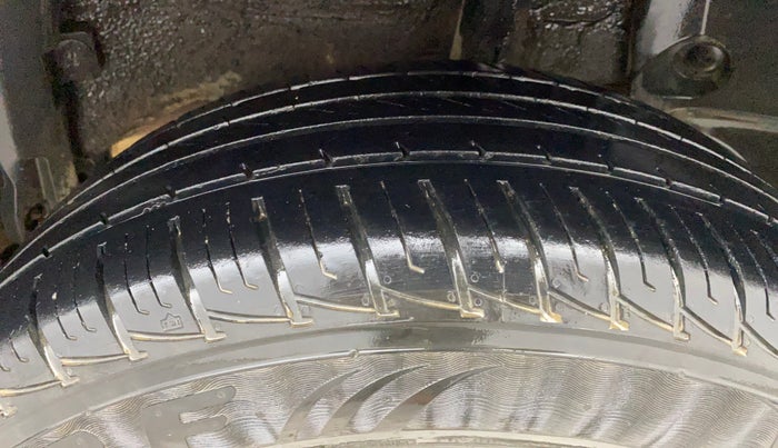 2018 Renault Duster RXS CVT, Petrol, Automatic, 88,063 km, Left Rear Tyre Tread