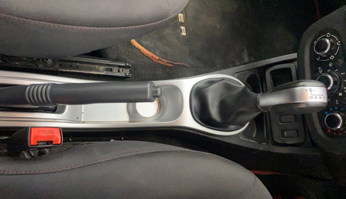 2018 Renault Duster RXS CVT, Petrol, Automatic, 88,063 km, Gear Lever