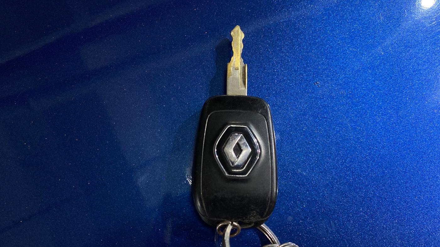 2020 Renault Kwid CLIMBER 1.0 AMT (O), Petrol, Automatic, 61,876 km, Key Close Up