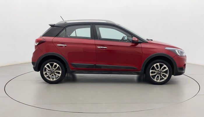 2015 Hyundai i20 Active 1.2 SX, Petrol, Manual, 1,13,998 km, Right Side View