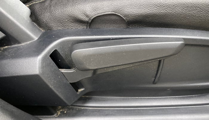 2020 Tata ALTROZ XZ PETROL, Petrol, Manual, 25,134 km, Driver Side Adjustment Panel