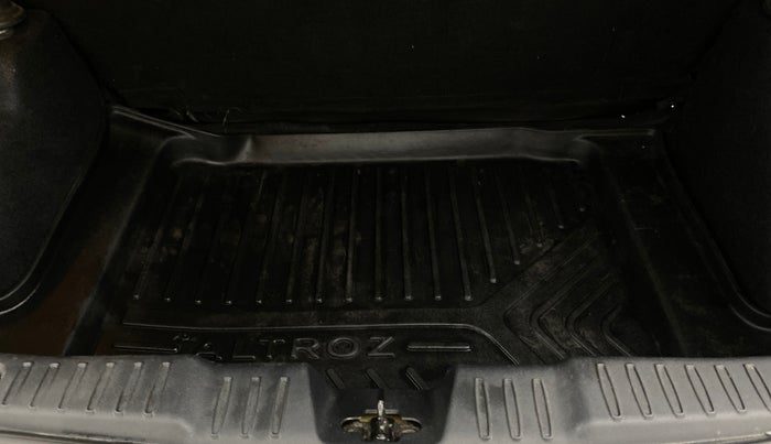 2020 Tata ALTROZ XZ PETROL, Petrol, Manual, 25,134 km, Boot Inside