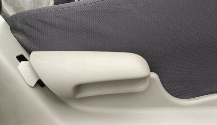 2014 Maruti Celerio VXI AMT, Petrol, Automatic, 64,789 km, Driver Side Adjustment Panel