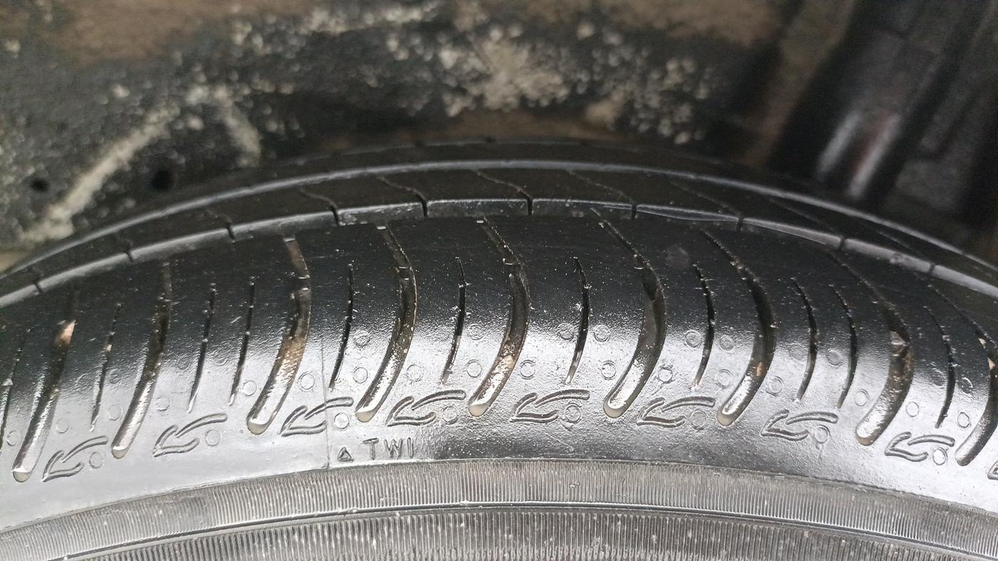 2014 Maruti Celerio VXI AMT, Petrol, Automatic, 64,789 km, Left Rear Tyre Tread