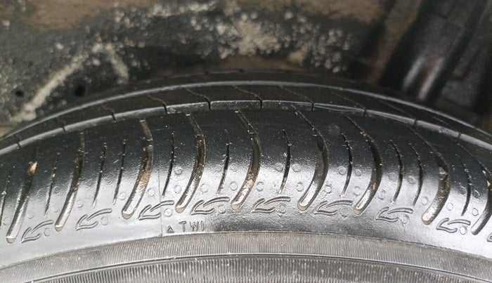 2014 Maruti Celerio VXI AMT, Petrol, Automatic, 64,789 km, Left Rear Tyre Tread