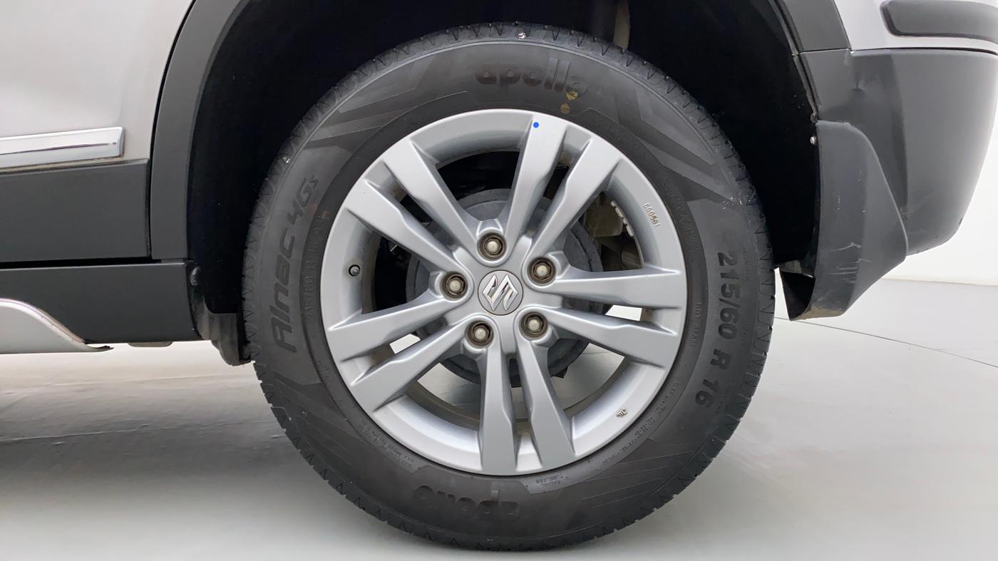 2017 Maruti Vitara Brezza ZDI PLUS, Diesel, Manual, 45,475 km, Left Rear Wheel