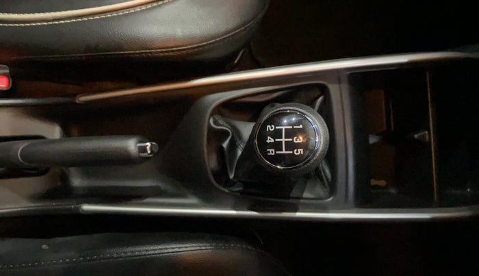 2016 Maruti Baleno DELTA PETROL 1.2, Petrol, Manual, 47,594 km, Gear Lever