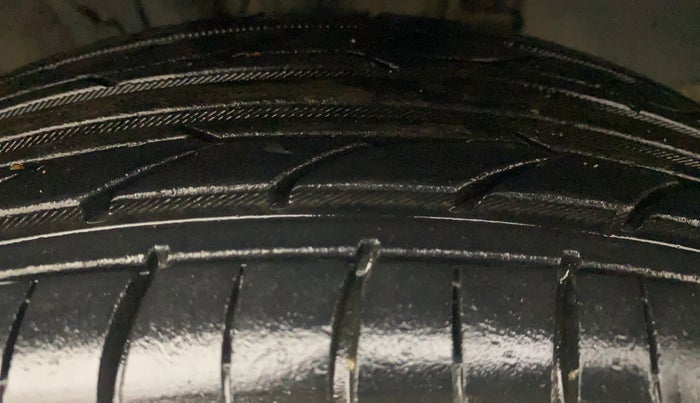 2019 Renault Kwid RXT 1.0 (O), Petrol, Manual, 14,588 km, Right Front Tyre Tread