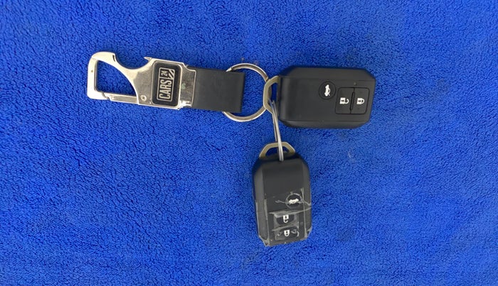 2021 Maruti Dzire ZXI, Petrol, Manual, 36,891 km, Key Close Up