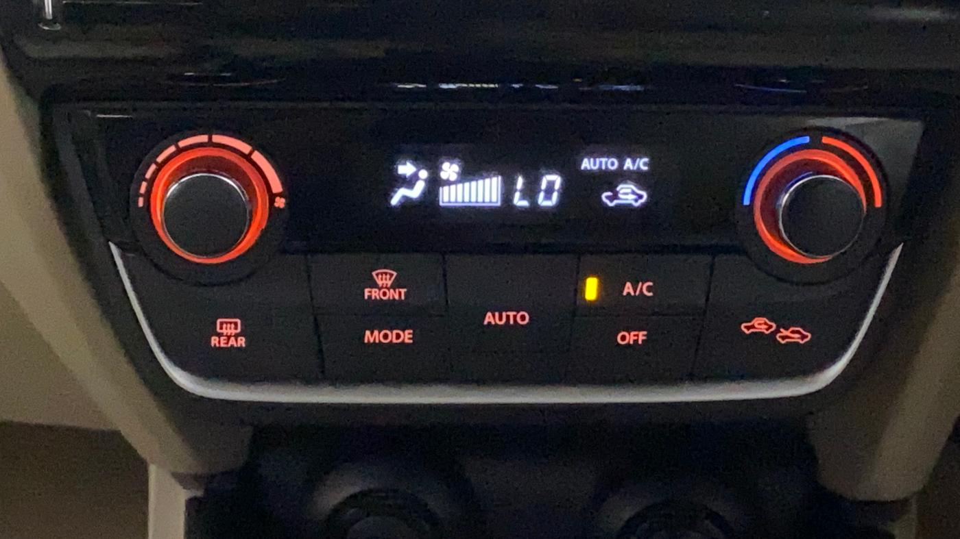 2021 Maruti Dzire ZXI, Petrol, Manual, 36,891 km, Automatic Climate Control