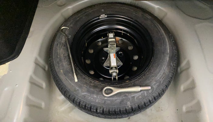 2021 Maruti Dzire ZXI, Petrol, Manual, 36,891 km, Dicky (Boot door) - Tool missing