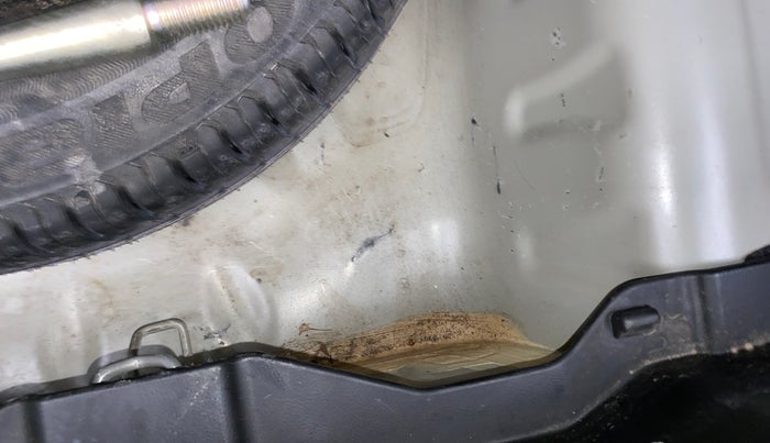 2021 Maruti Dzire ZXI, Petrol, Manual, 36,891 km, Boot floor - Slight discoloration