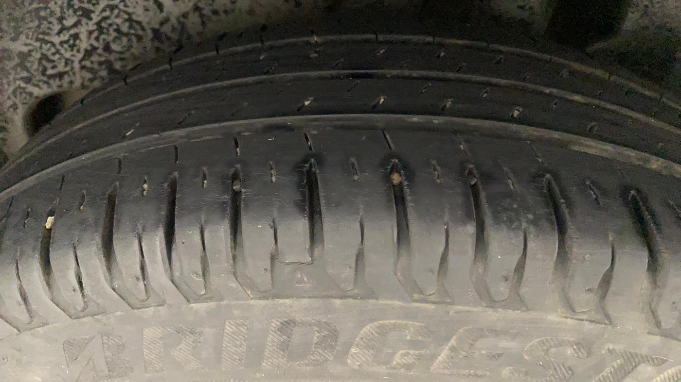 2021 Maruti Dzire ZXI, Petrol, Manual, 36,891 km, Left Rear Tyre Tread