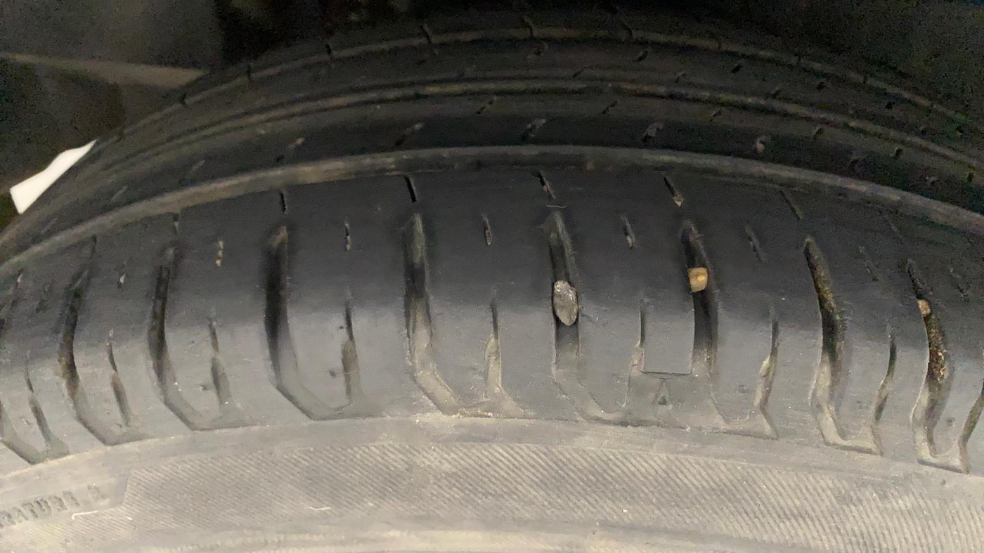 2021 Maruti Dzire ZXI, Petrol, Manual, 36,891 km, Right Rear Tyre Tread