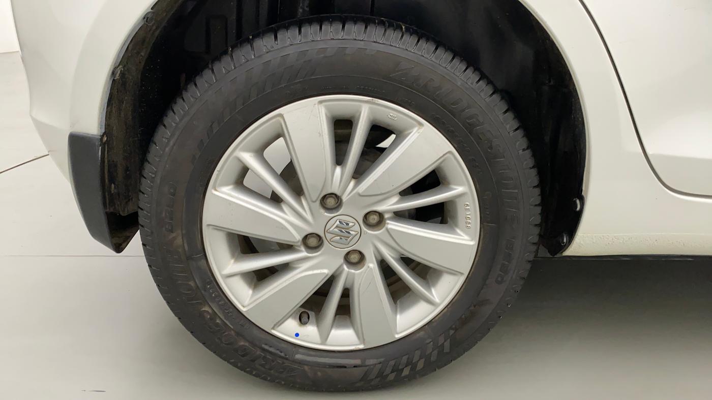 2015 Maruti Swift ZXI, Petrol, Manual, 52,763 km, Right Rear Wheel