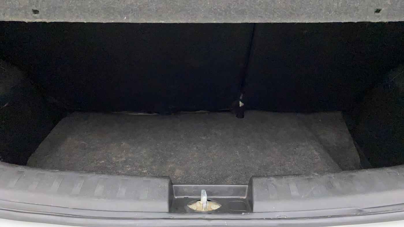 2015 Maruti Swift ZXI, Petrol, Manual, 52,763 km, Boot Inside