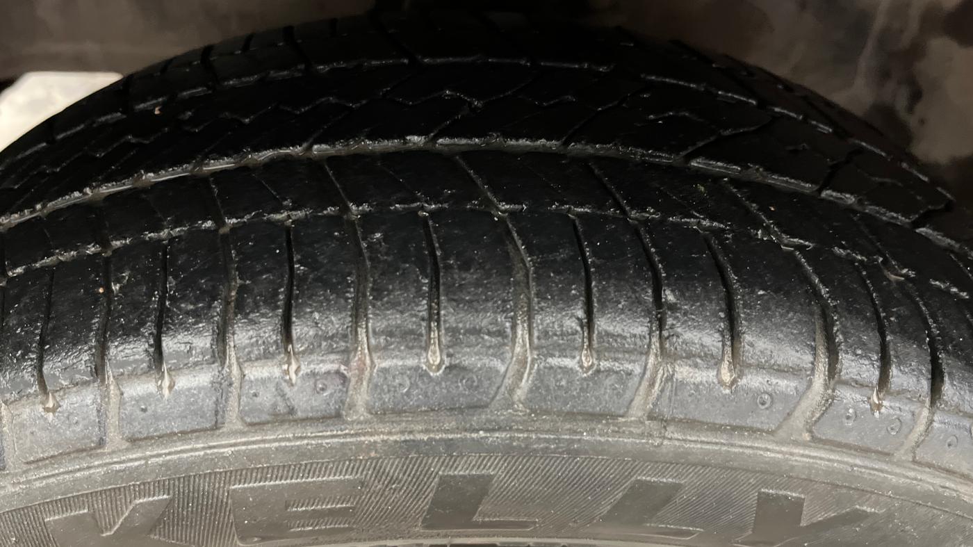 2014 Honda Amaze 1.2L I-VTEC S, Petrol, Manual, 76,124 km, Left Front Tyre Tread