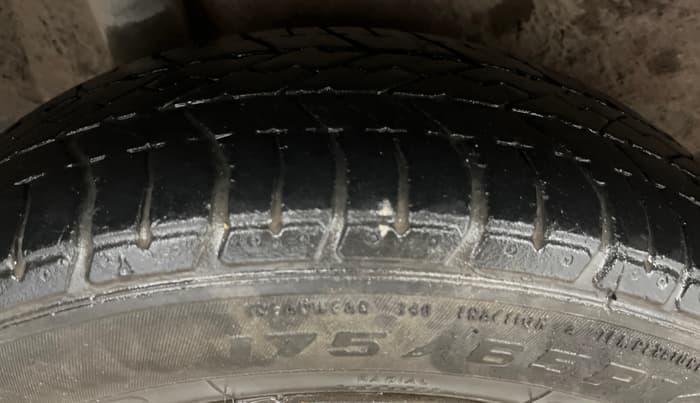 2014 Honda Amaze 1.2L I-VTEC S, Petrol, Manual, 76,019 km, Right Rear Tyre Tread
