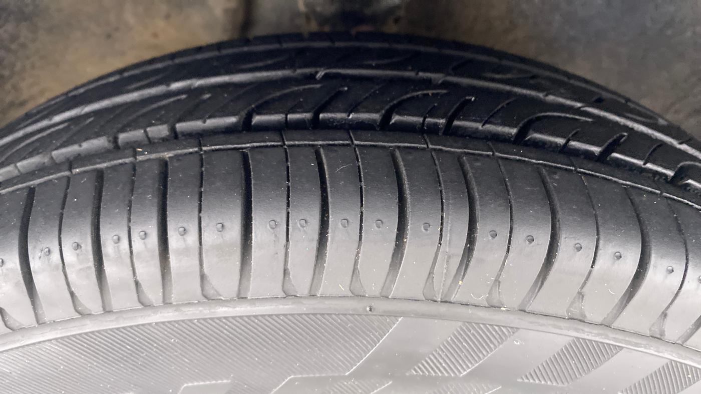2013 Maruti Alto 800 LXI, Petrol, Manual, 49,169 km, Right Front Tyre Tread