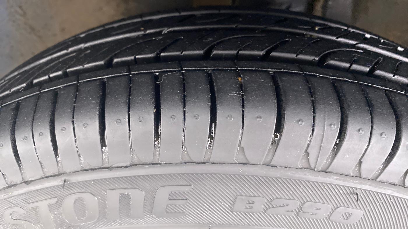 2013 Maruti Alto 800 LXI, Petrol, Manual, 49,169 km, Left Front Tyre Tread