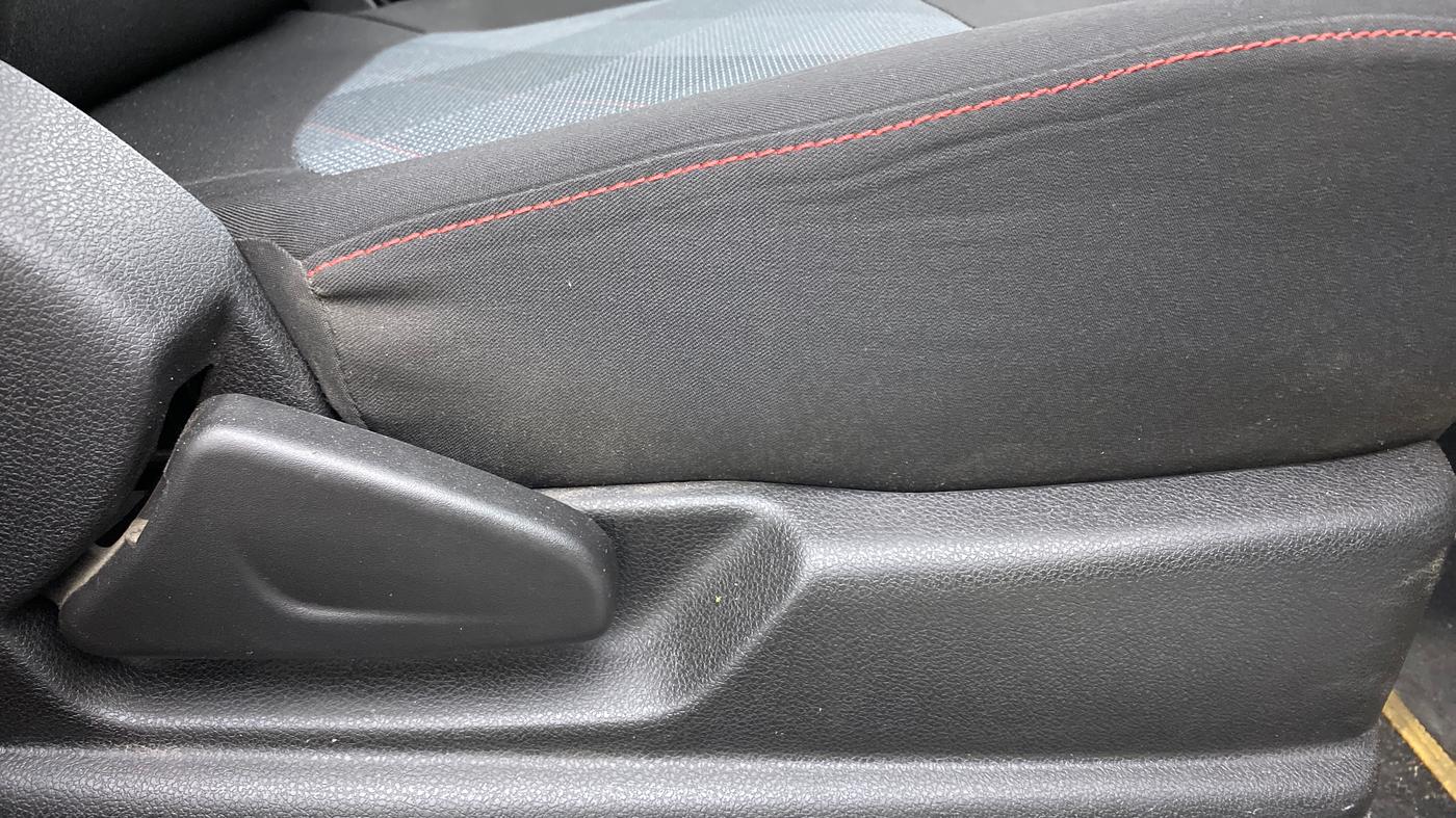 2020 Renault Kwid RXT 0.8, Petrol, Manual, 22,726 km, Driver Side Adjustment Panel