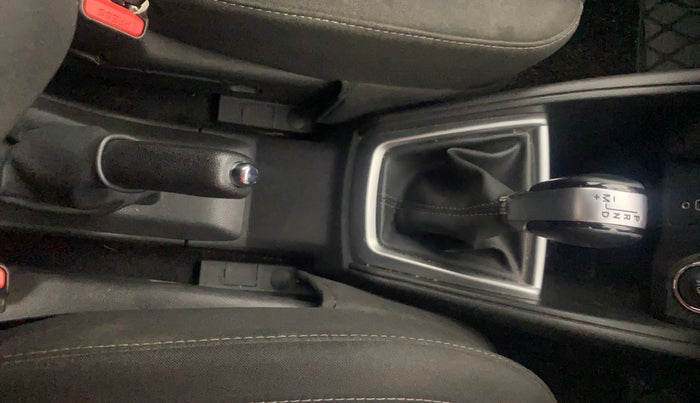 2021 Nissan Kicks XV PREMIUM TURBO 1.3 CVT, Petrol, Automatic, 39,115 km, Gear Lever