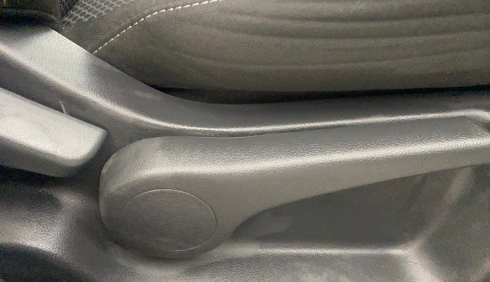 2021 Nissan Kicks XV PREMIUM TURBO 1.3 CVT, Petrol, Automatic, 39,115 km, Driver Side Adjustment Panel