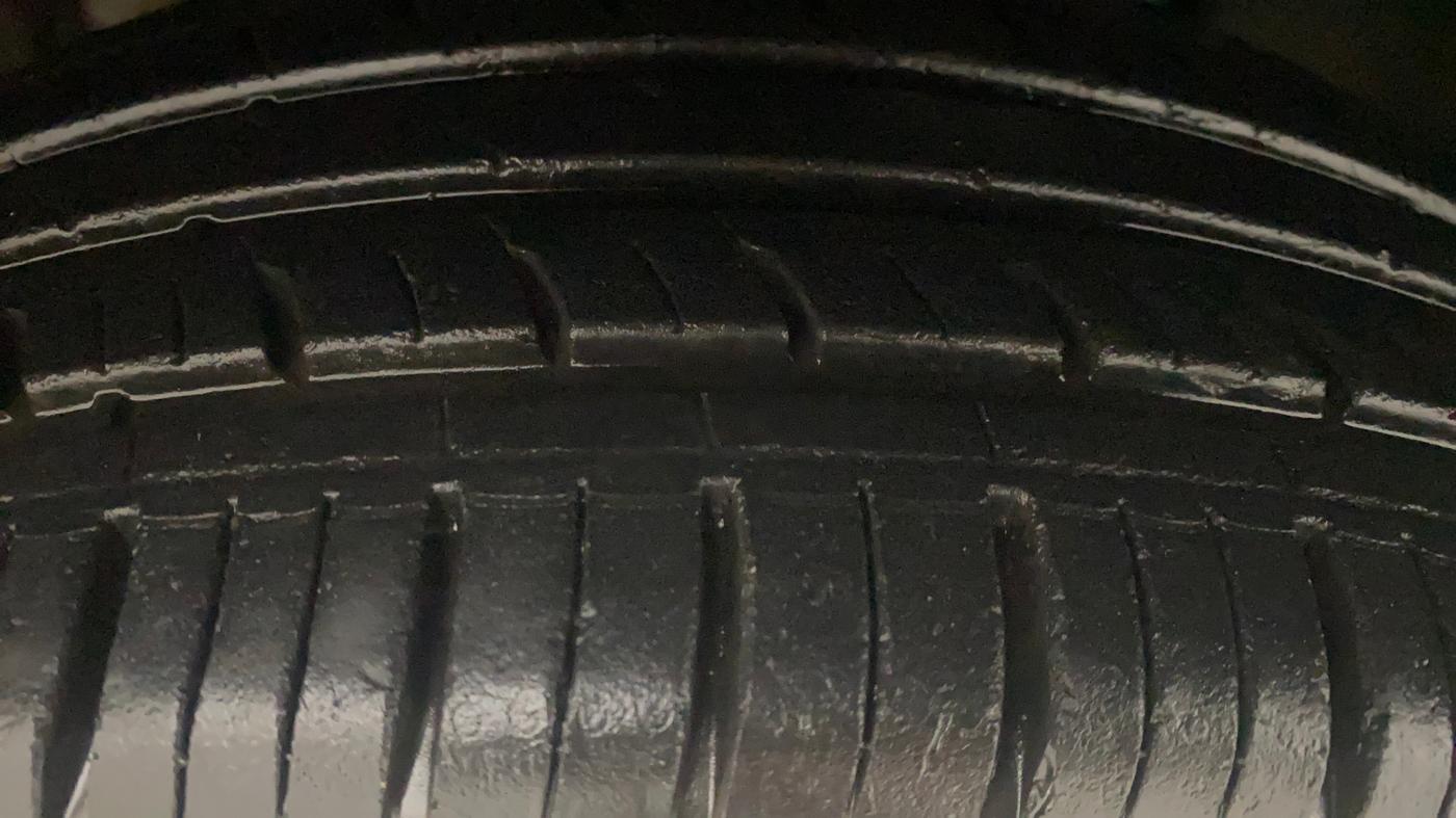 2021 Nissan Kicks XV PREMIUM TURBO 1.3 CVT, Petrol, Automatic, 39,115 km, Left Front Tyre Tread