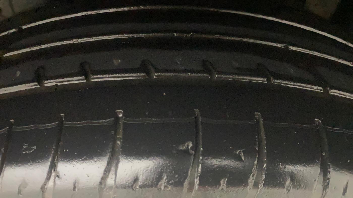 2021 Nissan Kicks XV PREMIUM TURBO 1.3 CVT, Petrol, Automatic, 39,115 km, Left Rear Tyre Tread