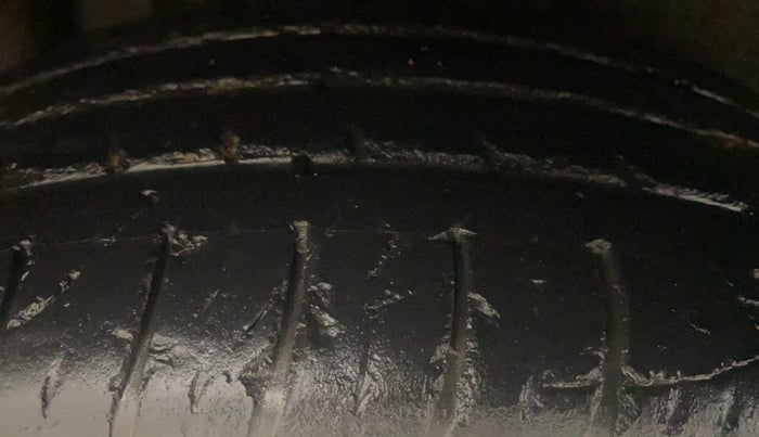 2021 Nissan Kicks XV PREMIUM TURBO 1.3 CVT, Petrol, Automatic, 39,115 km, Right Rear Tyre Tread