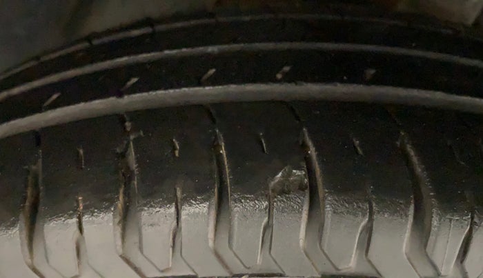 2021 Tata ALTROZ XE PETROL, Petrol, Manual, 20,428 km, Right Front Tyre Tread