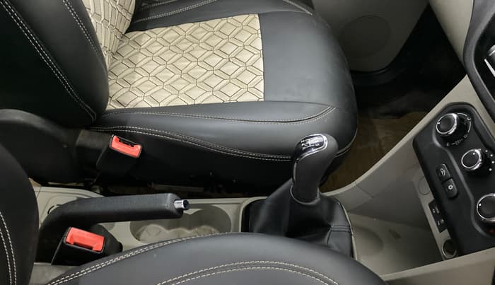 2018 Tata Tiago XZ DIESEL, Diesel, Manual, 1,02,782 km, Gear Lever