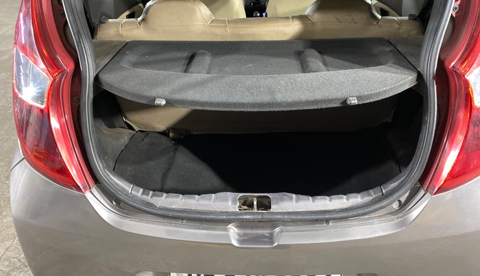 2013 Hyundai Eon MAGNA +, Petrol, Manual, 14,064 km, Boot Inside