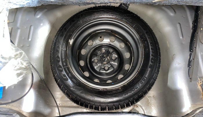 2013 Hyundai Eon MAGNA +, Petrol, Manual, 14,064 km, Spare Tyre