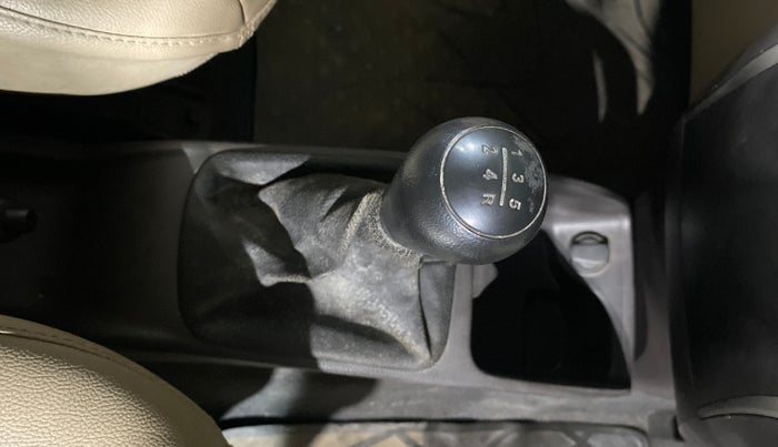 2013 Hyundai Eon MAGNA +, Petrol, Manual, 14,064 km, Gear Lever